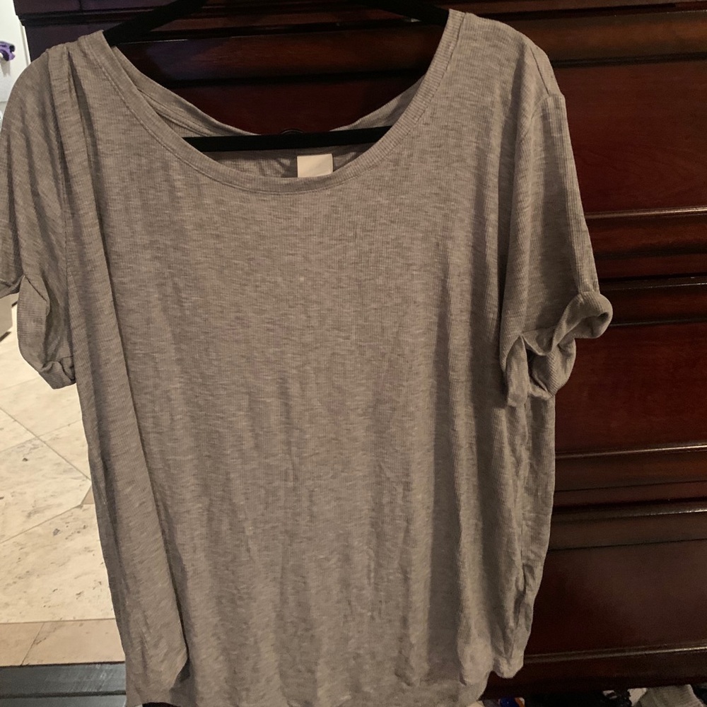 Gray, loose fit, comfy tee